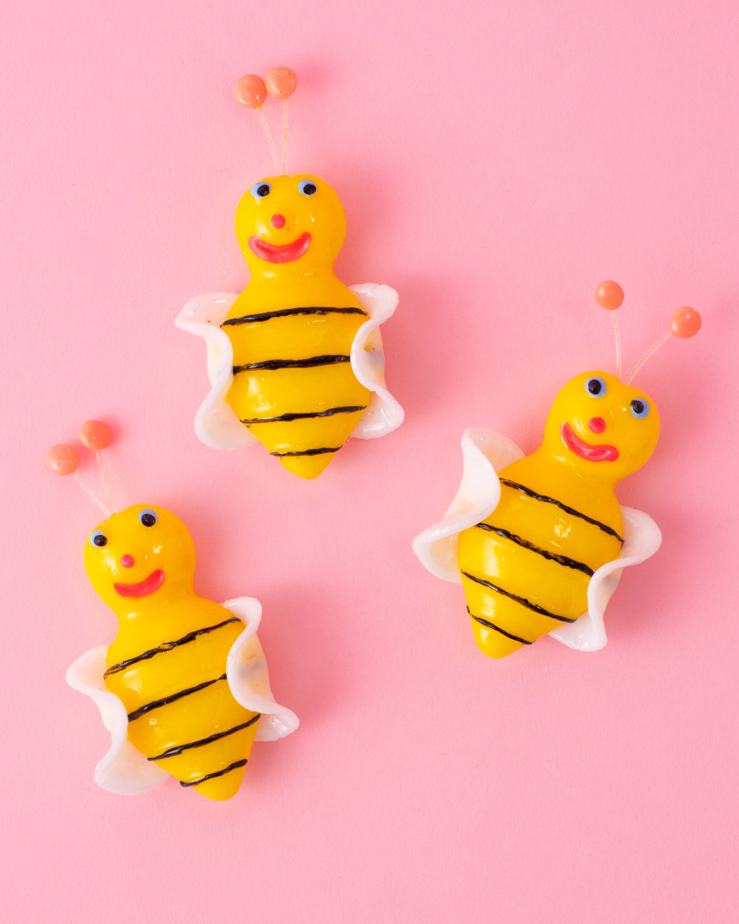 Happy Bee Magnet
