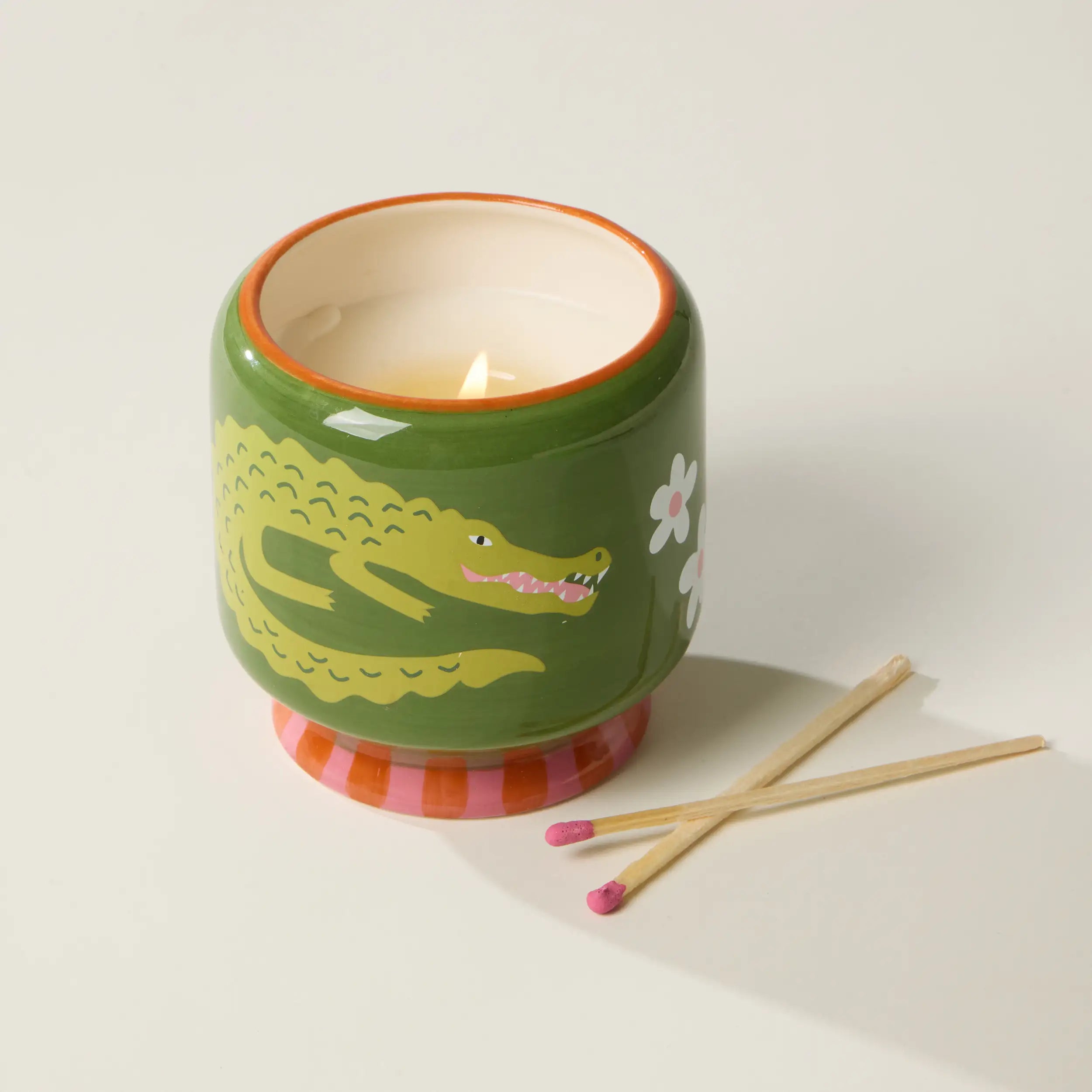 Crocodile Ceramic Candle