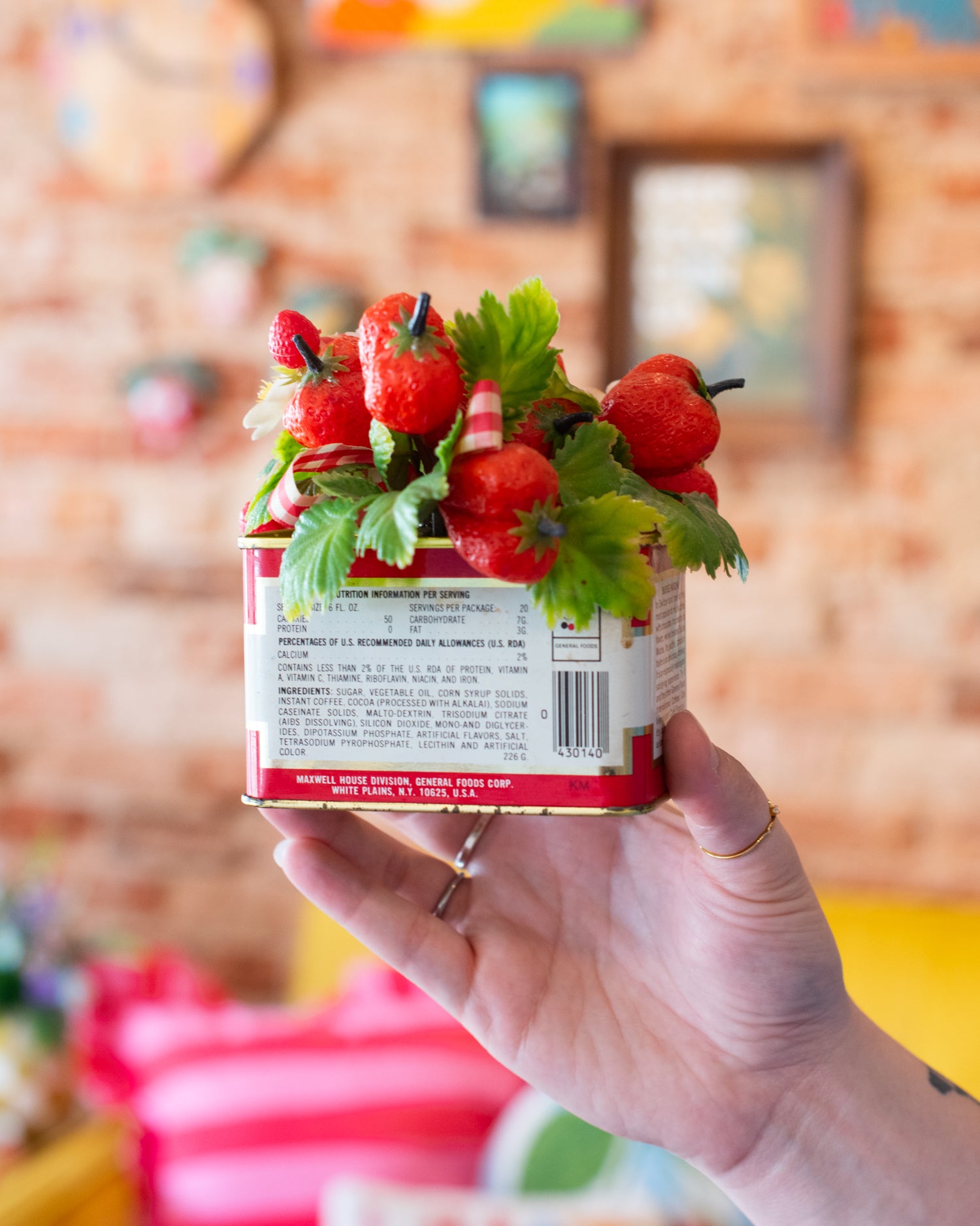 Vintage Strawberry Bouquet Coffee Tin